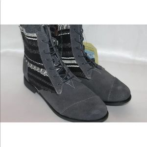 New! Toms Suede water resistant ankle boots